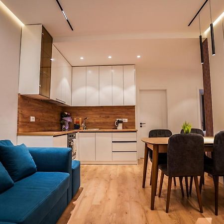 Hidden Gem Tirana 2Br Comfort In Historic Zone ภายนอก รูปภาพ